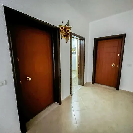 2 Bedrooms 981 ドゥラス
