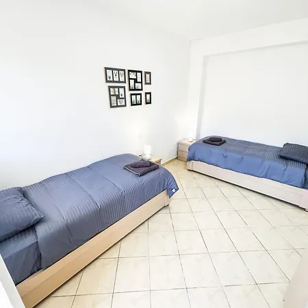 2 Bedrooms 981