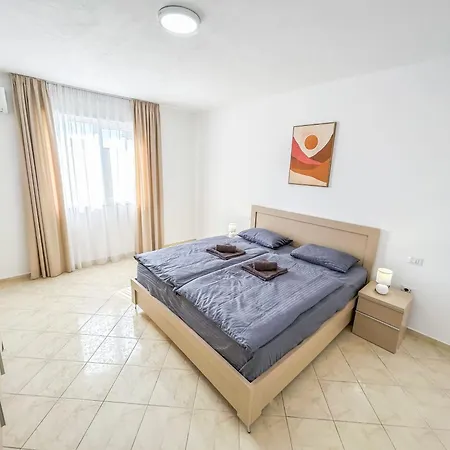 2 Bedrooms 981 ドゥラス