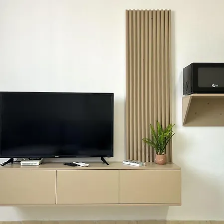 2 Bedrooms 981 アパート