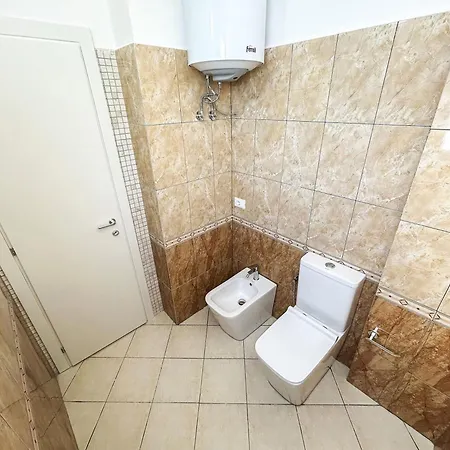 アパート 2 Bedrooms 981 *