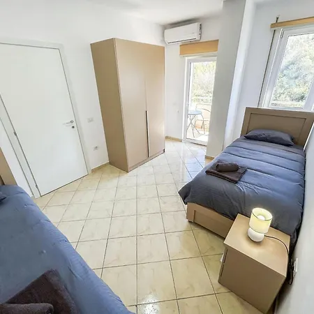 2 Bedrooms 981 ドゥラス