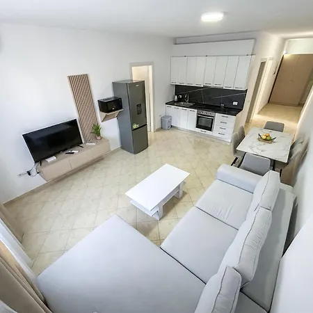 アパート 2 Bedrooms 981 ドゥラス