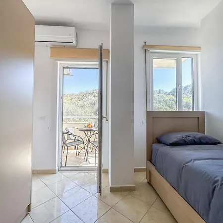 Apartment 2 Bedrooms 981 Durres